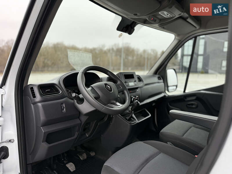 Грузовой фургон Renault Master 2022 в Дубно