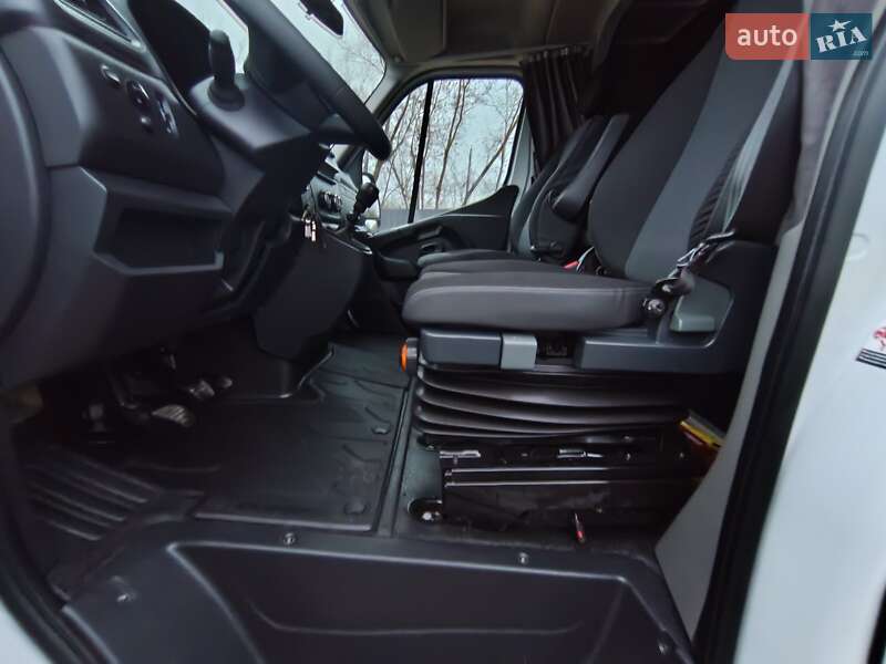 Вантажний фургон Renault Master 2023 в Києві