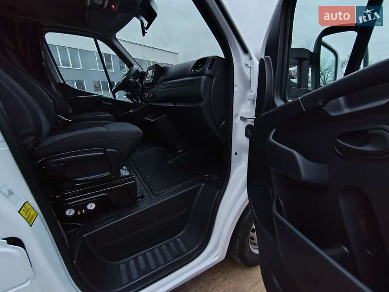 Вантажний фургон Renault Master 2023 в Києві