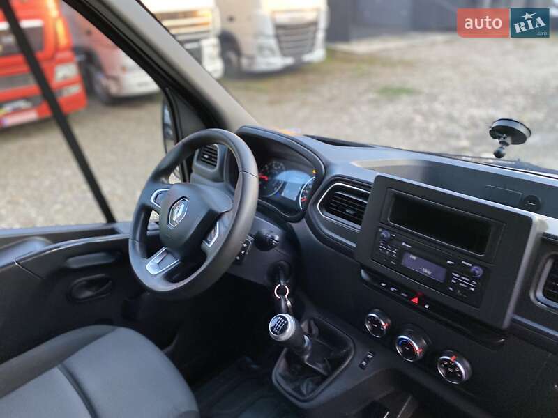 Тентованый Renault Master 2022 в Хусте