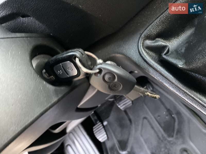 Тентованый Renault Master 2022 в Хусте