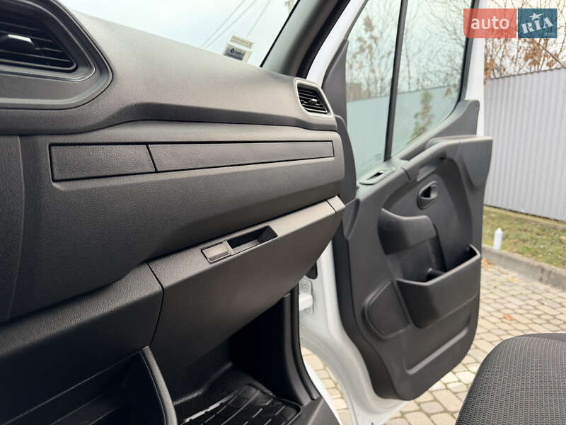 Інші вантажівки Renault Master 2020 в Івано-Франківську