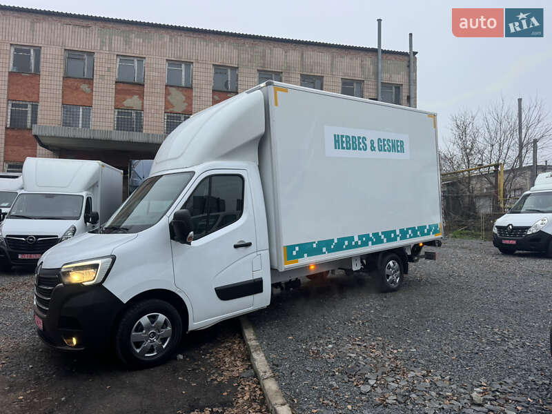 Вантажний фургон Renault Master 2022 в Рівному