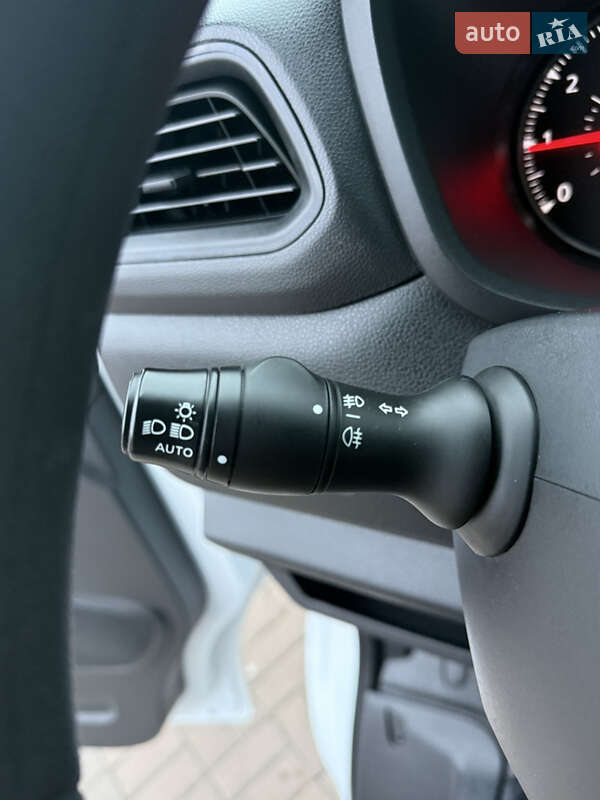 Вантажний фургон Renault Master 2022 в Києві