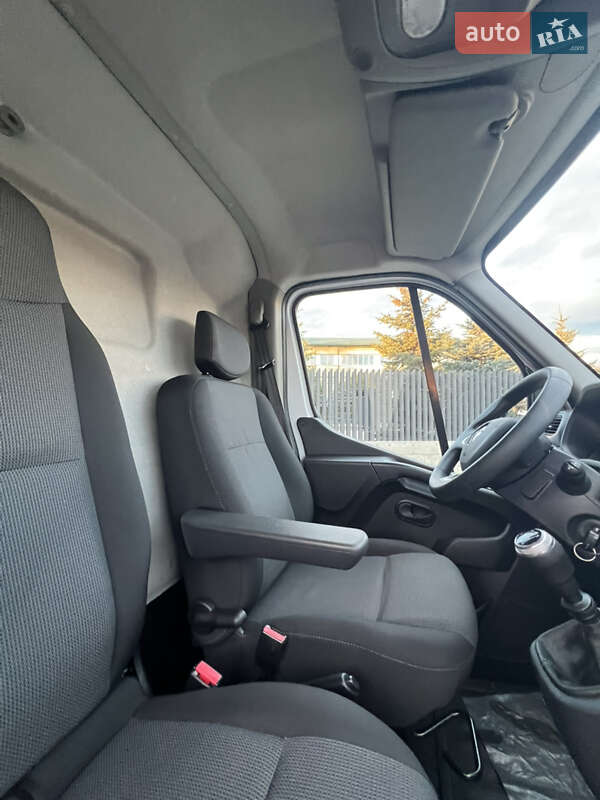 Вантажний фургон Renault Master 2021 в Луцьку