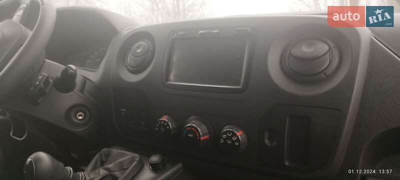 Вантажний фургон Renault Master 2018 в Житомирі