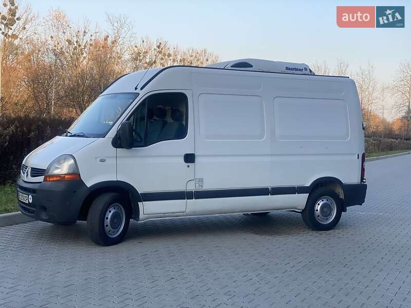 Вантажний фургон Renault Master 2007 в Яворові