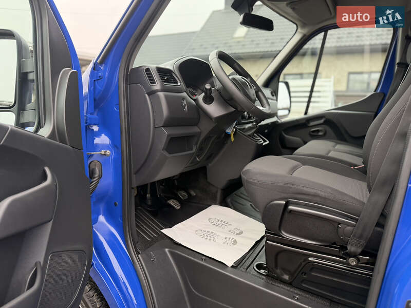 Вантажний фургон Renault Master 2022 в Дубні