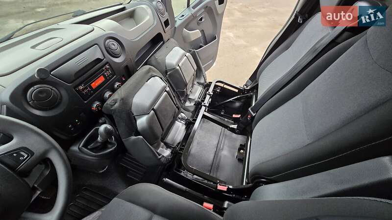 Вантажний фургон Renault Master 2018 в Житомирі