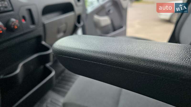 Вантажний фургон Renault Master 2018 в Житомирі