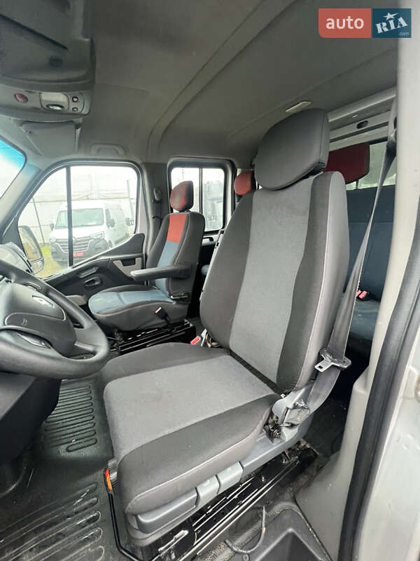 Вантажний фургон Renault Master 2015 в Луцьку