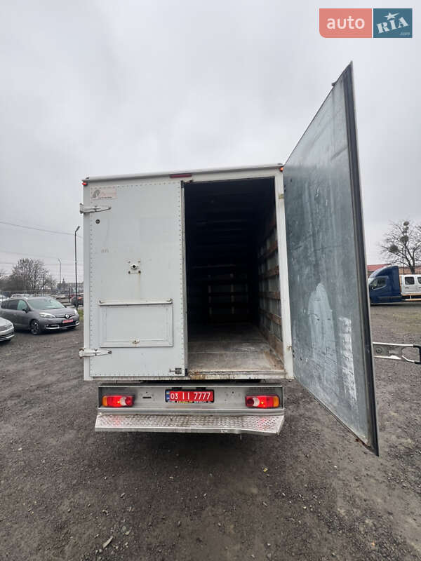 Вантажний фургон Renault Master 2015 в Луцьку