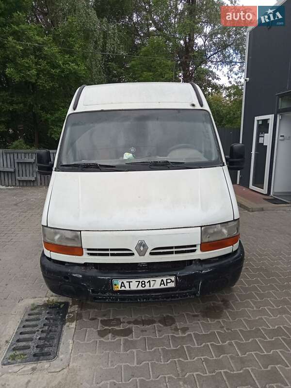 Грузовой фургон Renault Master 2000 в Бурштыне