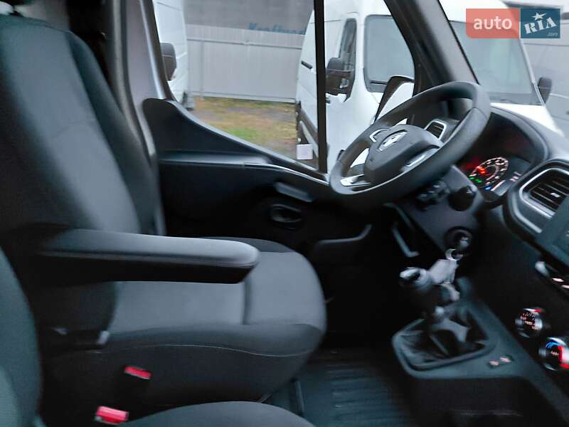 Вантажний фургон Renault Master 2023 в Івано-Франківську