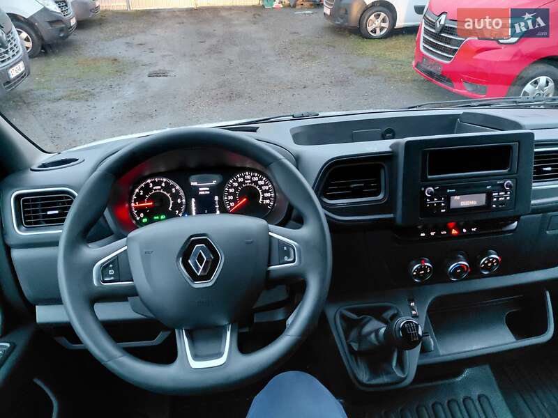 Вантажний фургон Renault Master 2023 в Івано-Франківську
