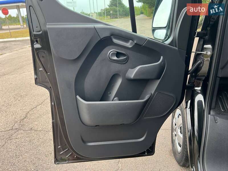 Грузовой фургон Renault Master 2022 в Киеве фото 81 Грузовой фургон Renault Master 2022 в Киеве