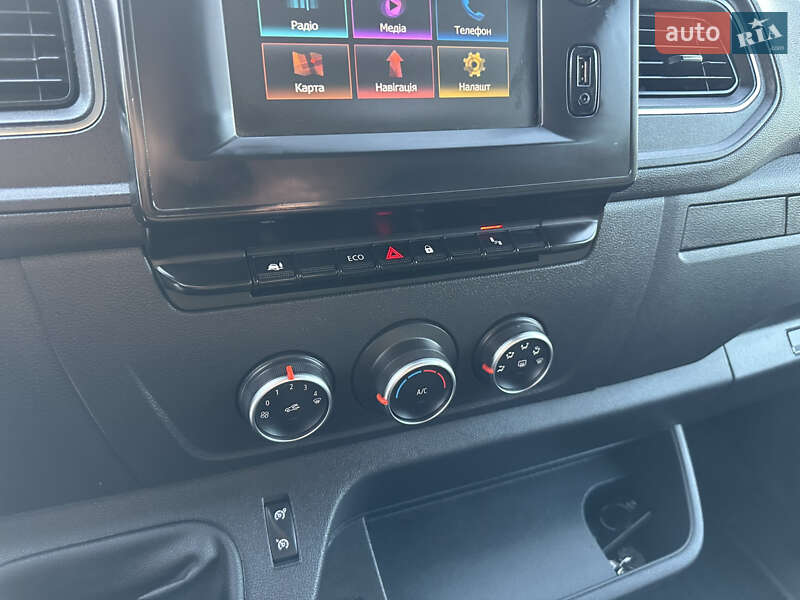 Вантажний фургон Renault Master 2022 в Ковелі