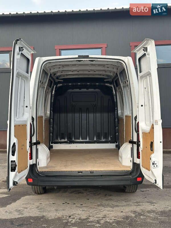 Вантажний фургон Renault Master 2020 в Долині