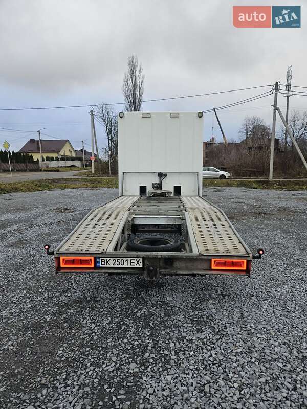 Евакуатор Renault Master 2015 в Рівному