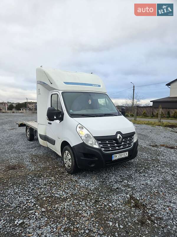 Евакуатор Renault Master 2015 в Рівному