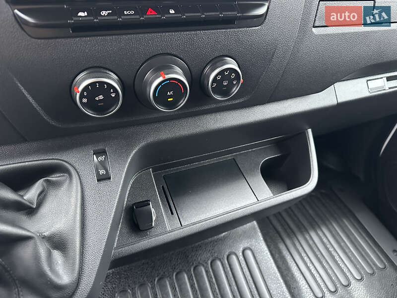 Грузовой фургон Renault Master 2020 в Львове