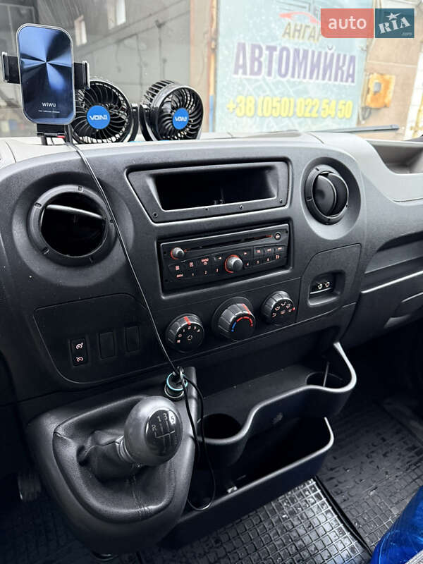 Грузовой фургон Renault Master 2012 в Николаеве