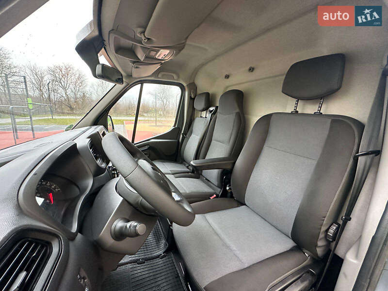Грузовой фургон Renault Master 2022 в Киеве