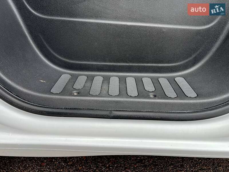 Вантажний фургон Renault Master 2022 в Києві фото 72 Вантажний фургон Renault Master 2022 в Києві