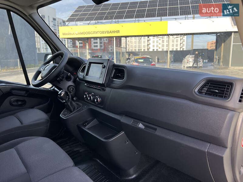 Вантажний фургон Renault Master 2020 в Луцьку