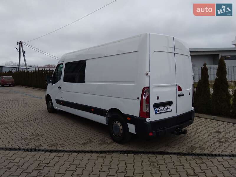 Вантажний фургон Renault Master 2019 в Чернівцях