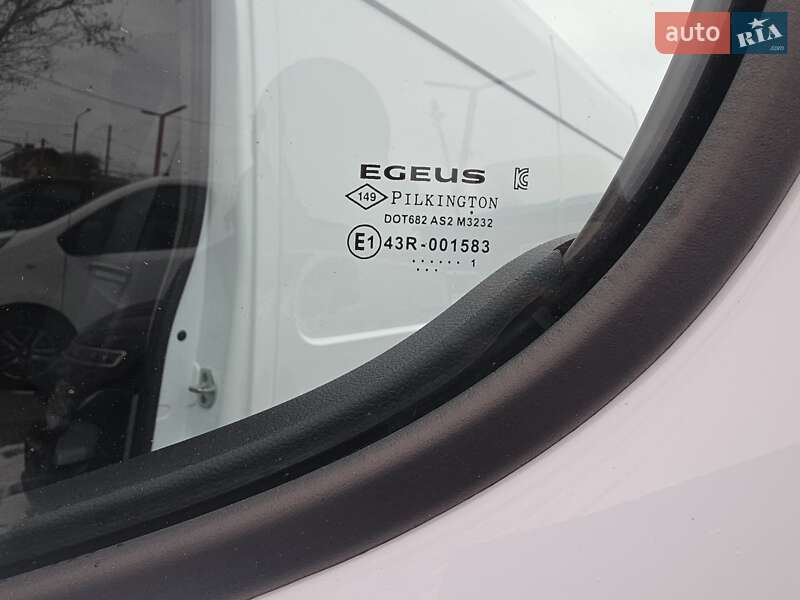 Вантажний фургон Renault Master 2021 в Одесі