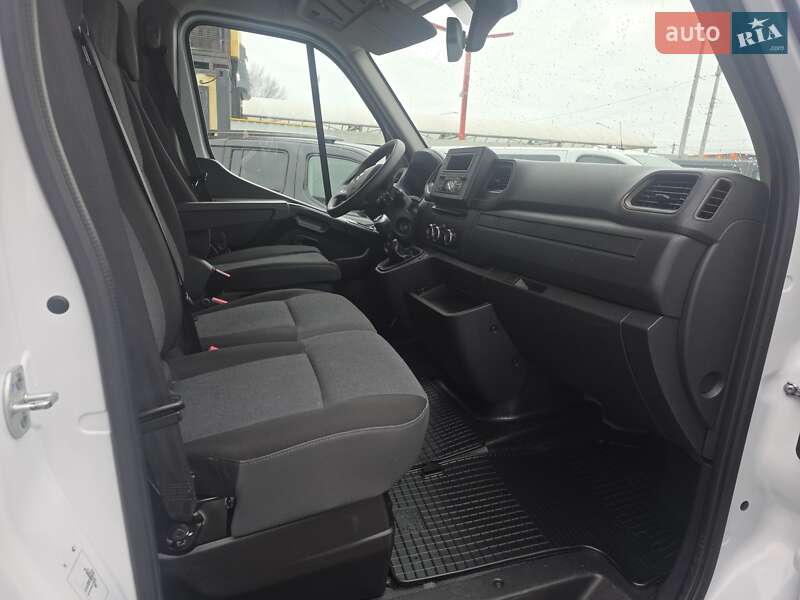 Вантажний фургон Renault Master 2021 в Одесі
