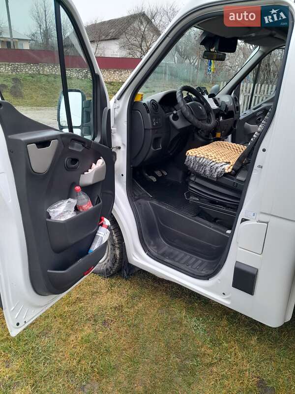 Вантажний фургон Renault Master 2014 в Зборові
