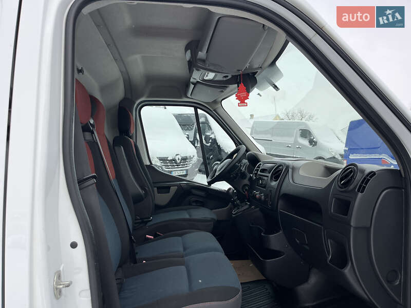 Грузовой фургон Renault Master 2016 в Дубно