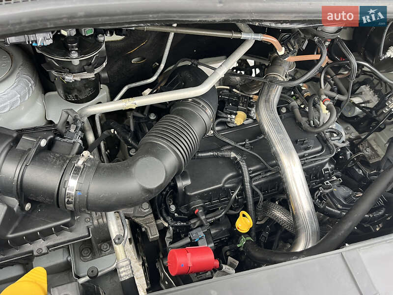 Грузовой фургон Renault Master 2016 в Дубно