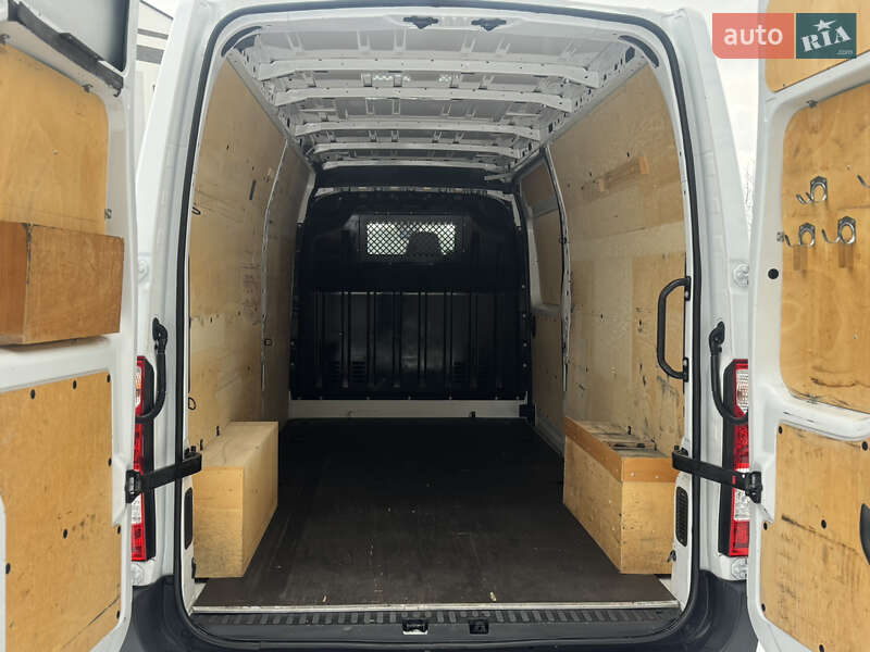 Грузовой фургон Renault Master 2021 в Луцке