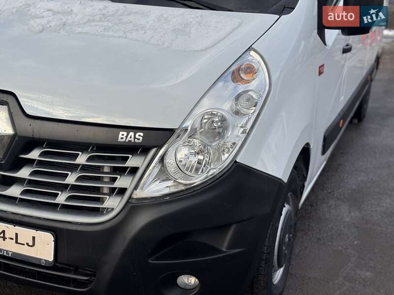Грузовой фургон Renault Master 2017 в Дубно