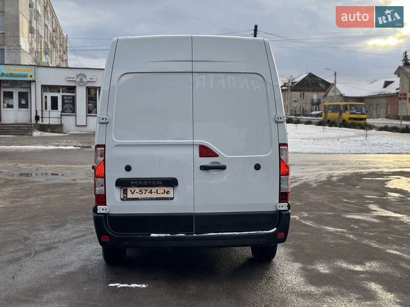 Грузовой фургон Renault Master 2017 в Дубно