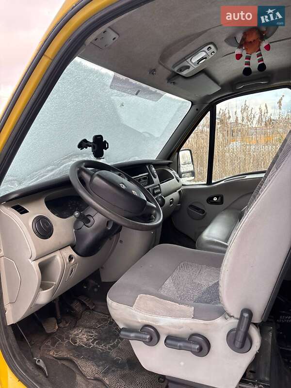 Грузовой фургон Renault Master 2003 в Шацке