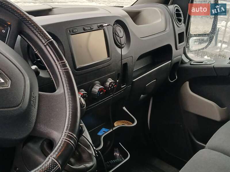 Грузовой фургон Renault Master 2016 в Полтаве