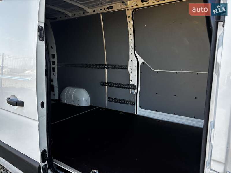 Вантажний фургон Renault Master 2020 в Львові