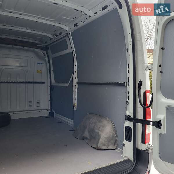 Грузовой фургон Renault Master 2014 в Смеле