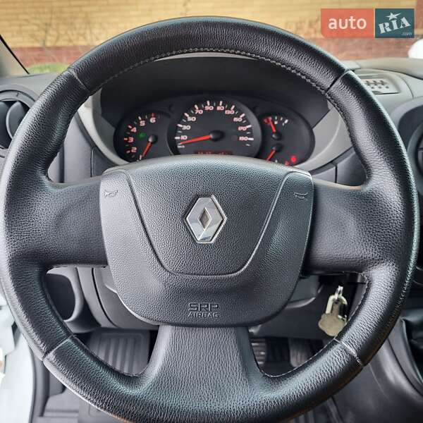 Грузовой фургон Renault Master 2014 в Смеле