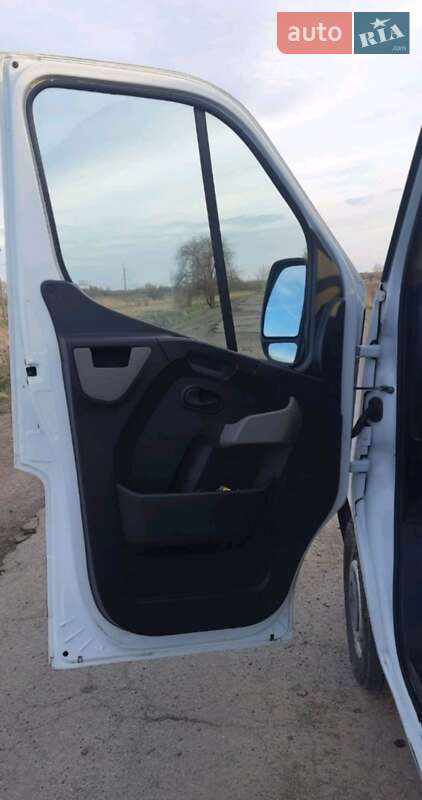 Грузовой фургон Renault Master 2015 в Днепре