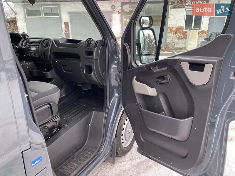 Хлібовоз Renault Master 2018 в Лебедині