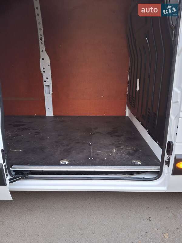 Вантажний фургон Renault Master 2021 в Дубні