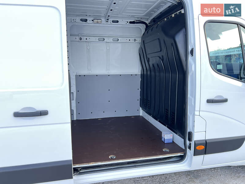 Микроавтобус грузовой (до 3,5т) Renault Master 2021 в Дубно