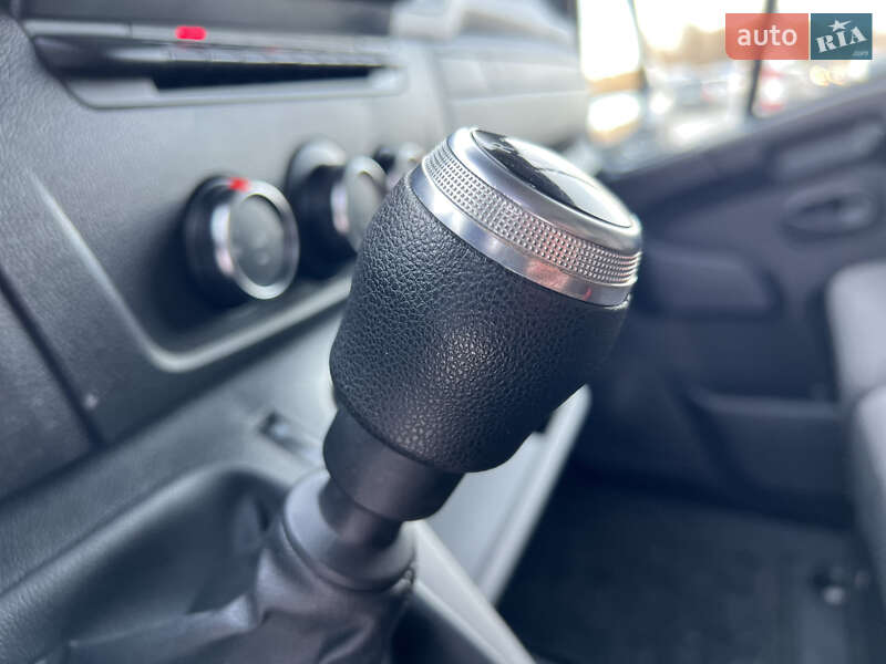 Микроавтобус грузовой (до 3,5т) Renault Master 2021 в Дубно