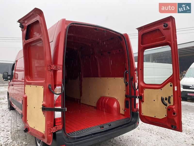 Грузовой фургон Renault Master 2024 в Хусте