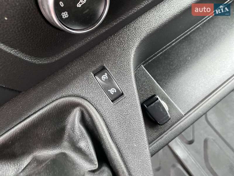 Грузовой фургон Renault Master 2024 в Хусте